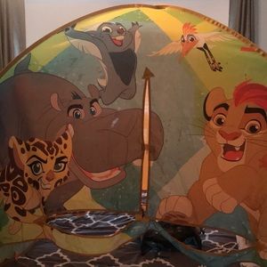 Lion guard tent